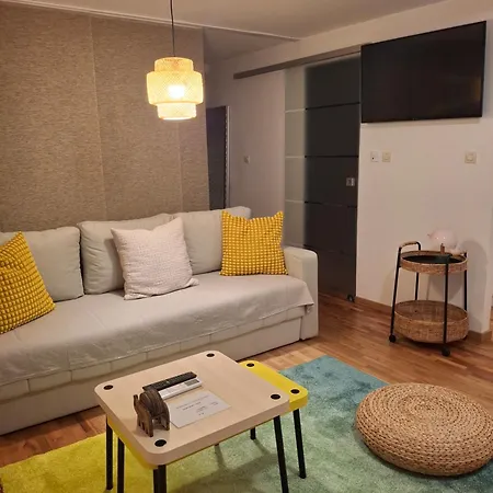 Park Apartment *